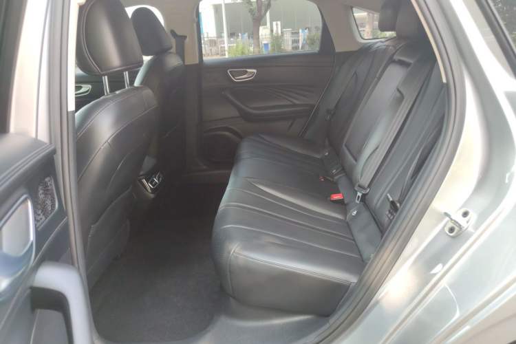Used Roewe D7 2023 DMH 125km Superior Edition Left Rear Seat