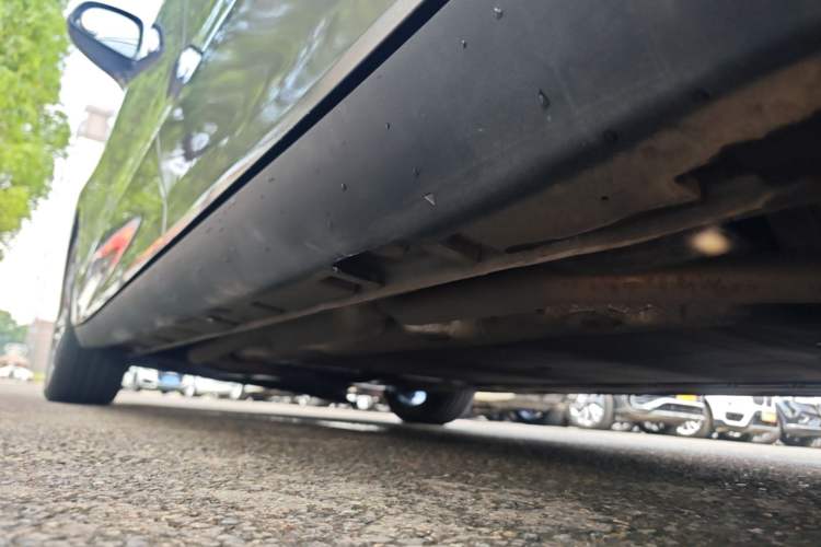 Used Roewe D7 2023 DMH 125km Superior Edition Left Side Sill