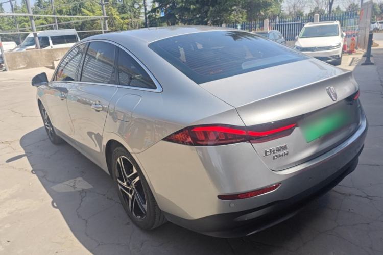 Used Roewe D7 2023 DMH 125km Flagship Edition Rear Left 45 Deg