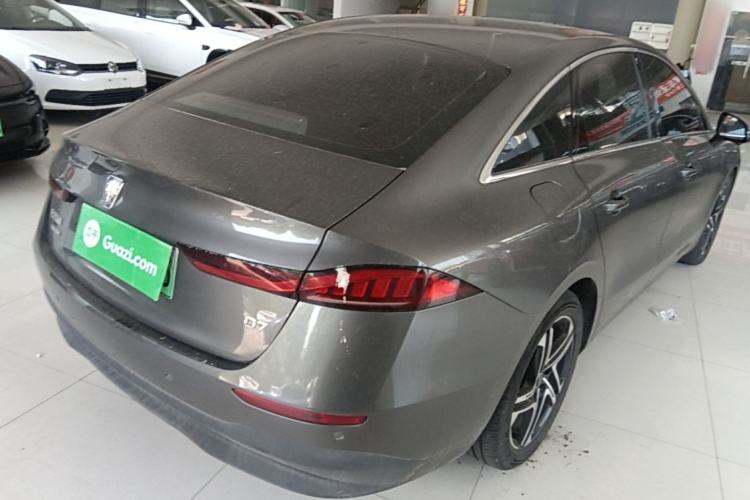 Used Roewe D7 2023 DMH 125km Excellence Edition Rear Right 45 Deg