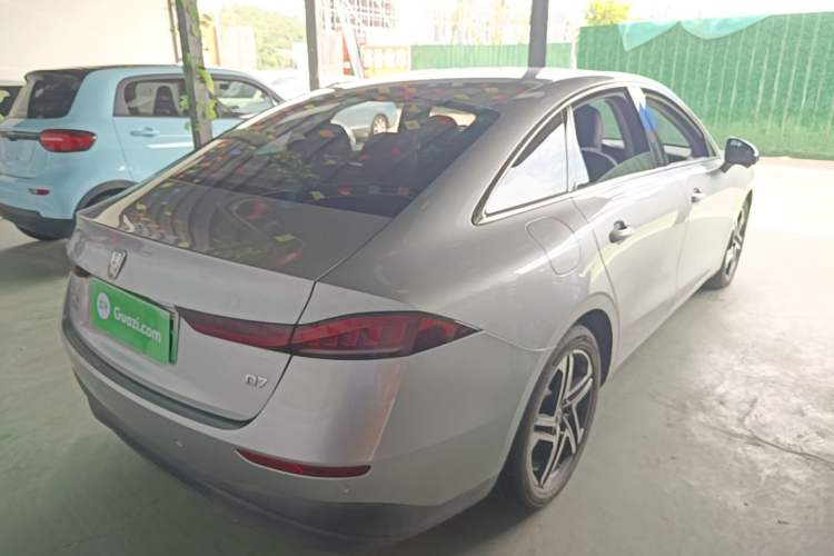 Used Roewe D7 2023 DMH 125km Flagship Edition Rear Right 45 Deg