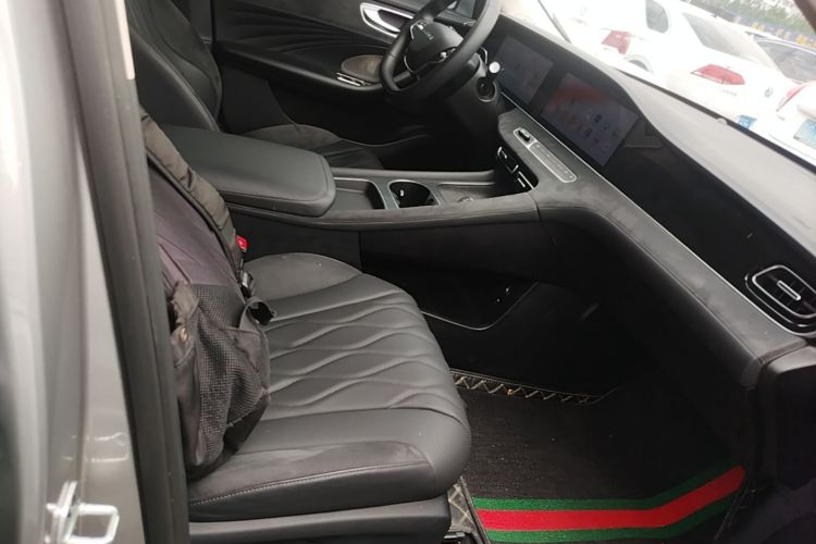 Used Roewe D7 2023 DMH 125km Flagship Edition Right Front Seat