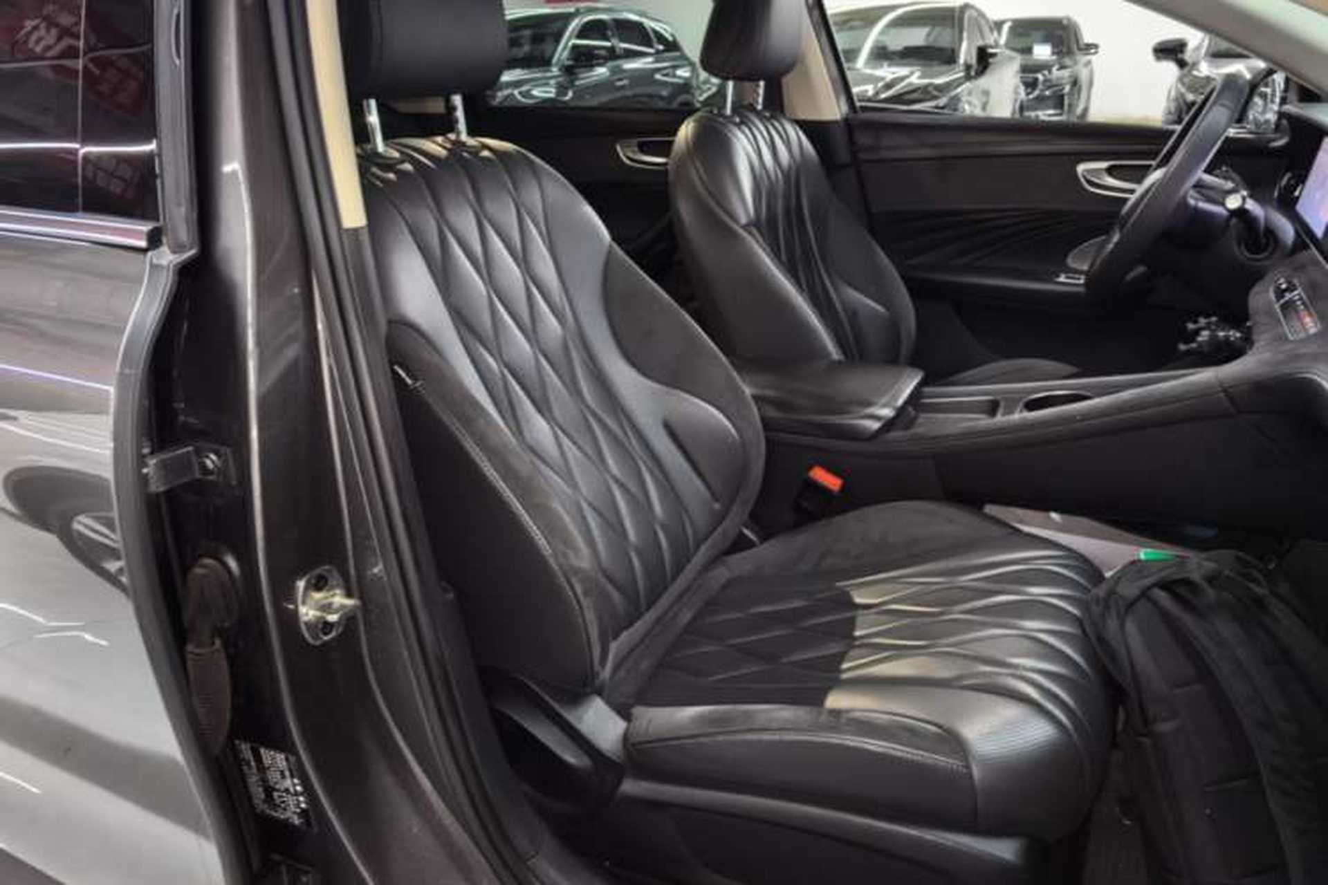 Used Roewe D7 2023 DMH 125km Excellence Edition Right Front Seat