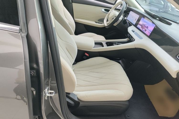 Used Roewe D7 2023 DMH 125km Excellence Edition Right Front Seat