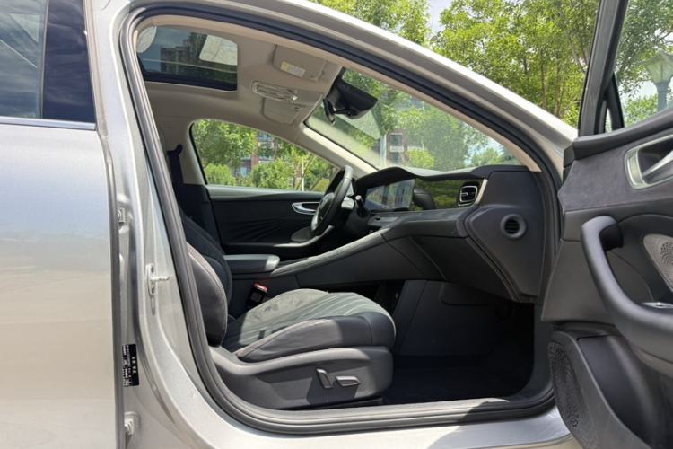 Used Roewe D7 2023 DMH 125km Flagship Edition Right Front Seat