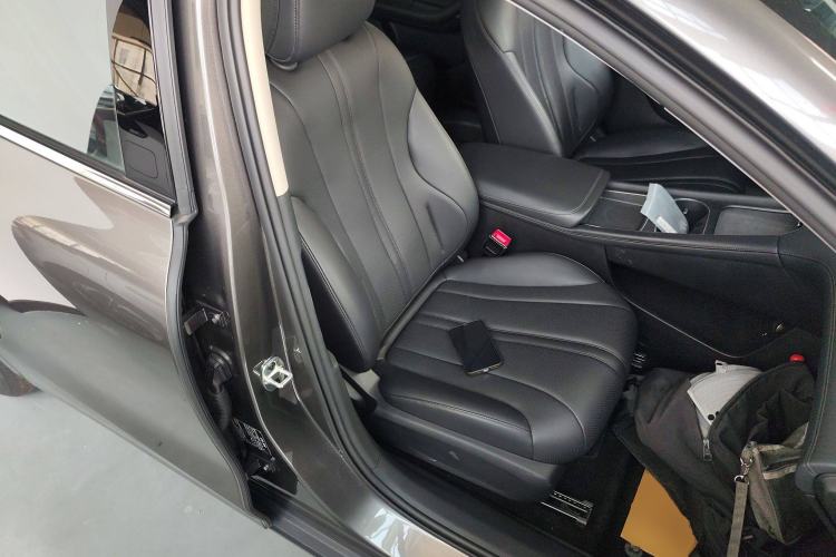 Used Roewe D7 2023 DMH 125km Superior Edition Right Front Seat