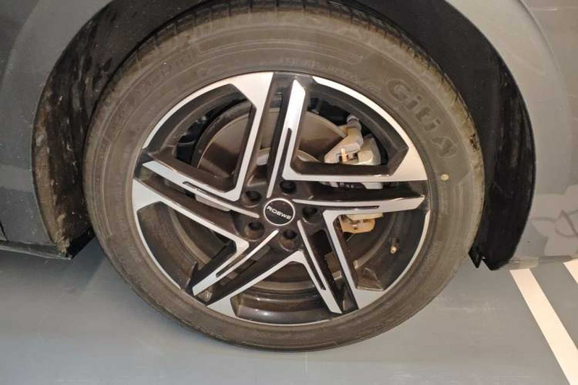 Used Roewe D7 2023 EV 510km Rear-Drive Flagship Edition Right Front Wheel Hub