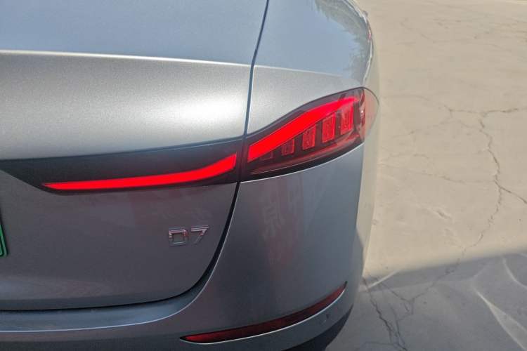 Used Roewe D7 2023 DMH 125km Flagship Edition Right Rear Taillight
