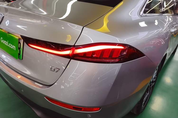 Used Roewe D7 2023 DMH 125km Flagship Edition Right Rear Taillight