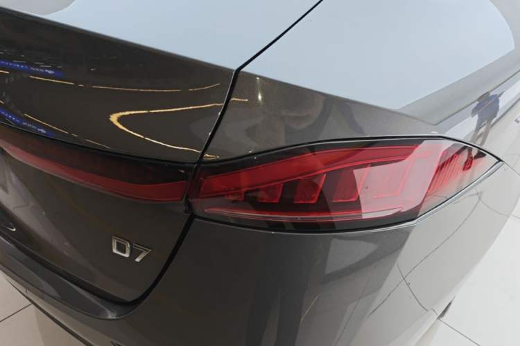 Used Roewe D7 2023 DMH 125km Superior Edition Right Rear Taillight