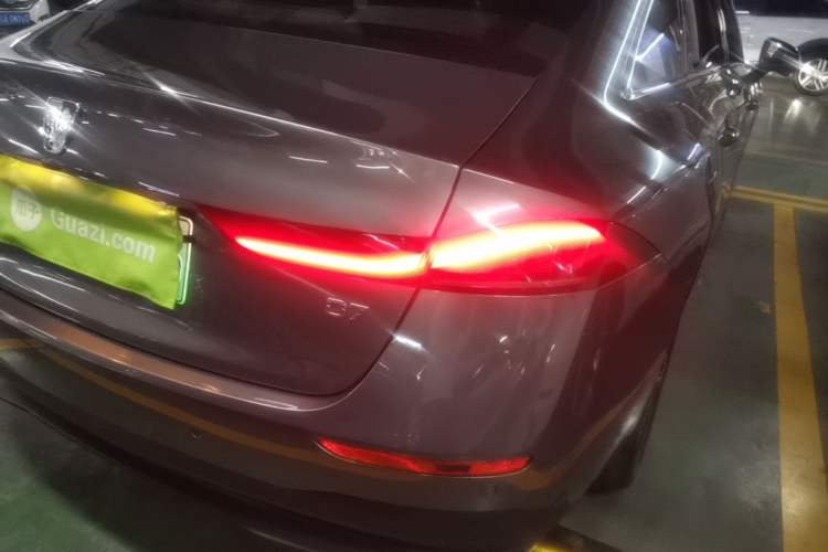 Used Roewe D7 2023 DMH 125km Excellence Edition Right Rear Taillight