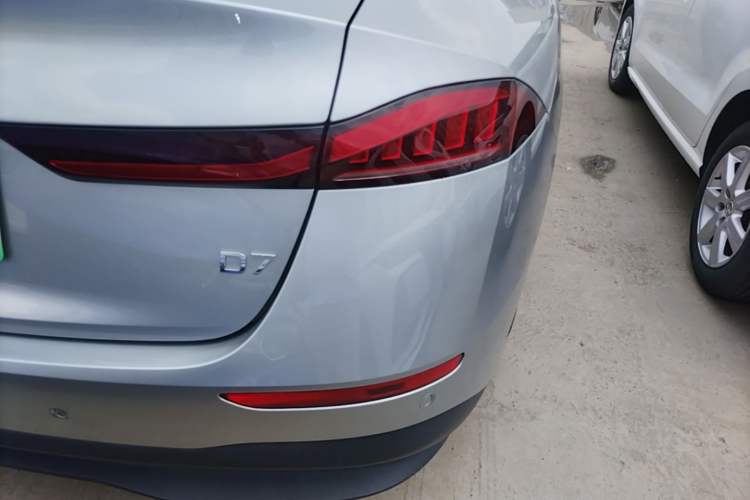 Used Roewe D7 2023 DMH 125km Flagship Edition Right Rear Taillight