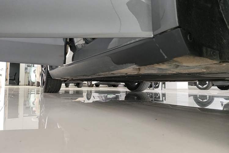 Used Roewe D7 2023 DMH 125km Excellence Edition Right Side Sill