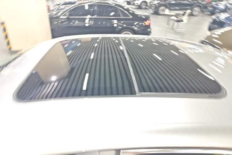 Used Roewe D7 2023 DMH 125km Flagship Edition Roof