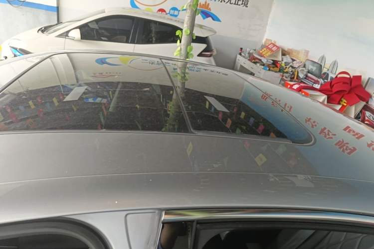 Used Roewe D7 2023 DMH 125km Flagship Edition Roof