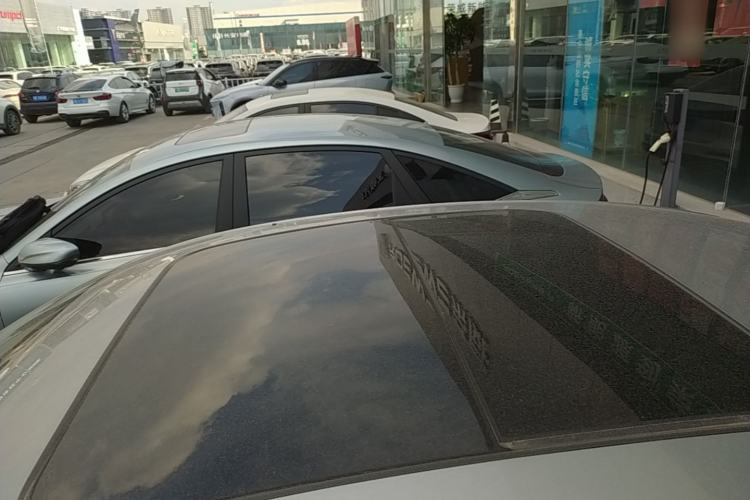 Used Roewe D7 2023 DMH 125km Flagship Edition Roof