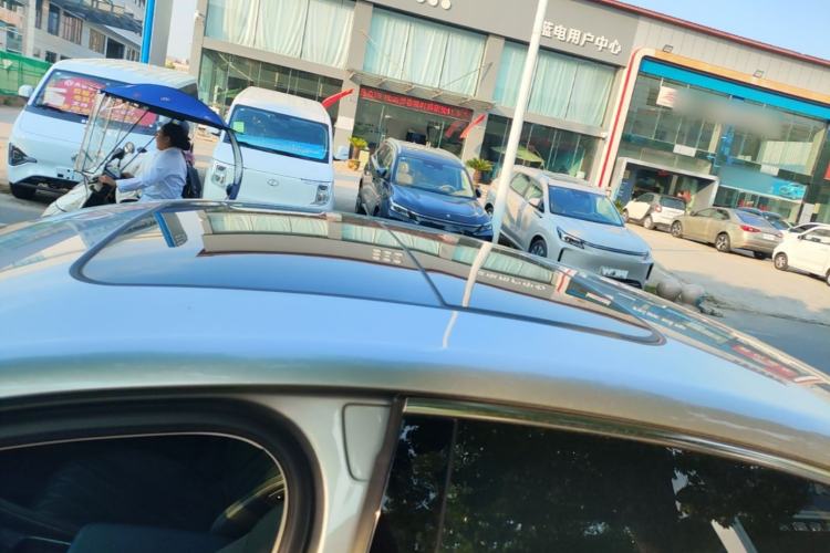 Used Roewe D7 2023 DMH 125km Flagship Edition Roof
