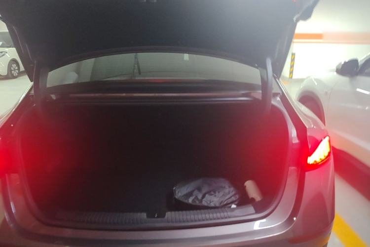 Used Roewe D7 2023 DMH 125km Superior Edition Trunk