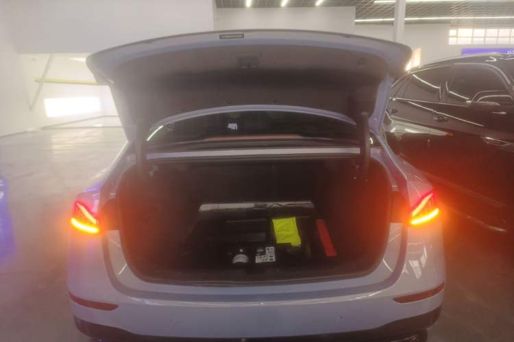 Used Roewe D7 2023 EV 510km Rear-Drive Flagship Edition Trunk