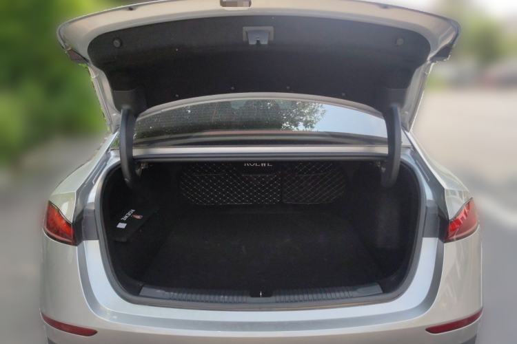 Used Roewe D7 2023 DMH 125km Superior Edition Trunk