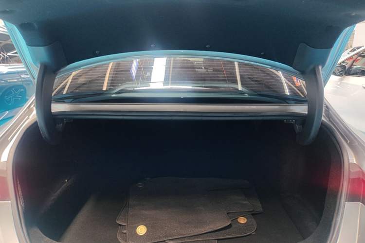 Used Roewe D7 2023 DMH 125km Flagship Edition Trunk