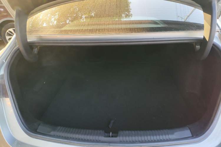 Used Roewe D7 2023 DMH 125km Flagship Edition Trunk