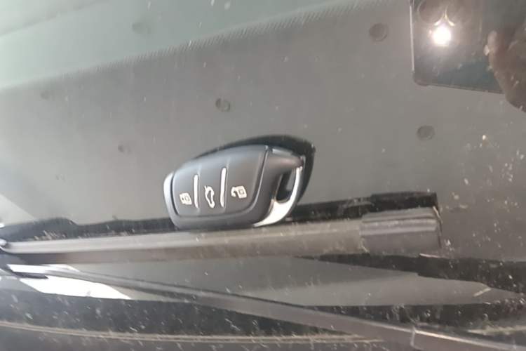 Used Roewe D7 2023 DMH 125km Excellence Edition Vehicle Key