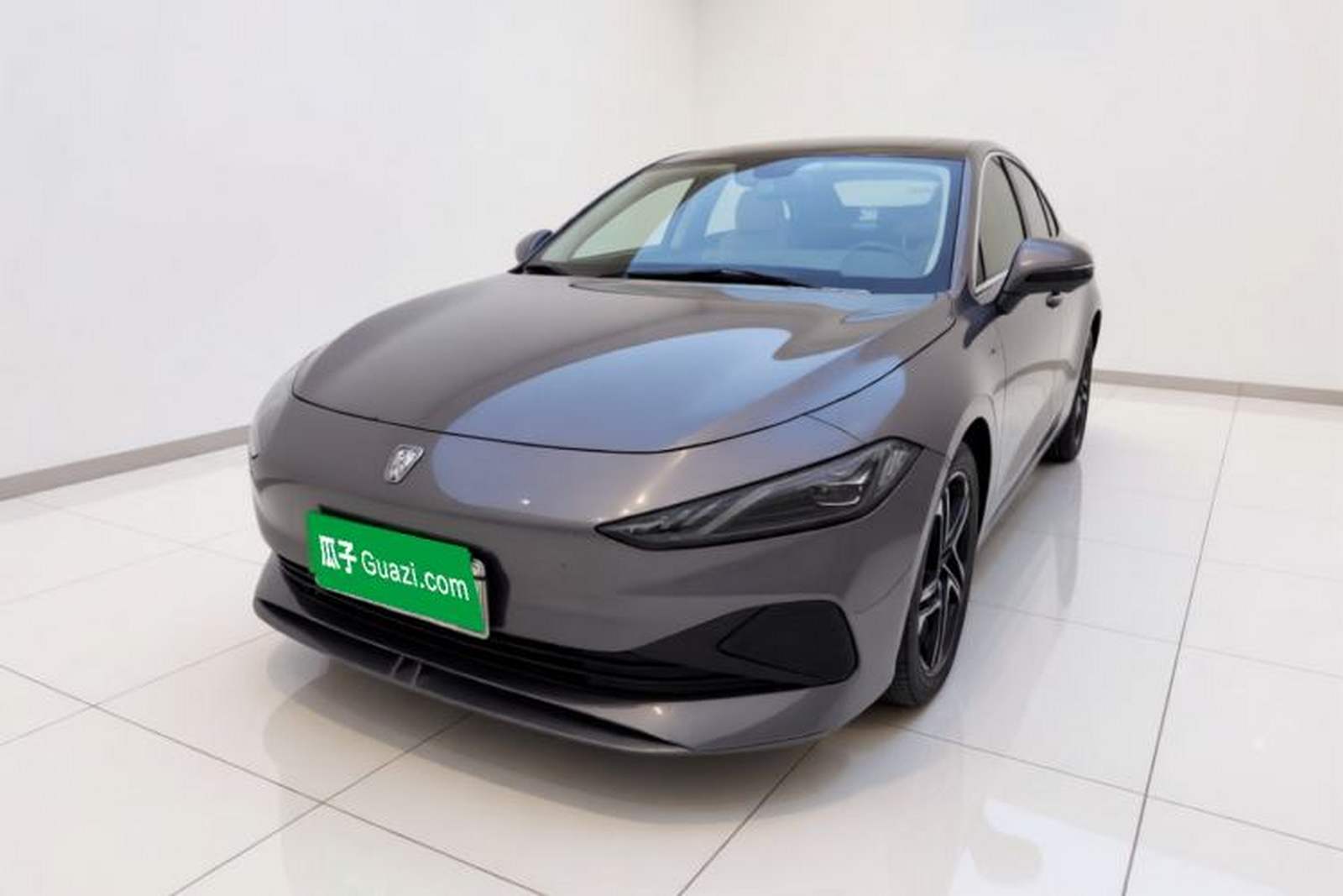 Фото Roewe с площадки