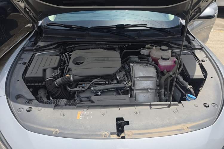 Used Roewe D7 2023 DMH 125km Flagship Edition Engine Bay