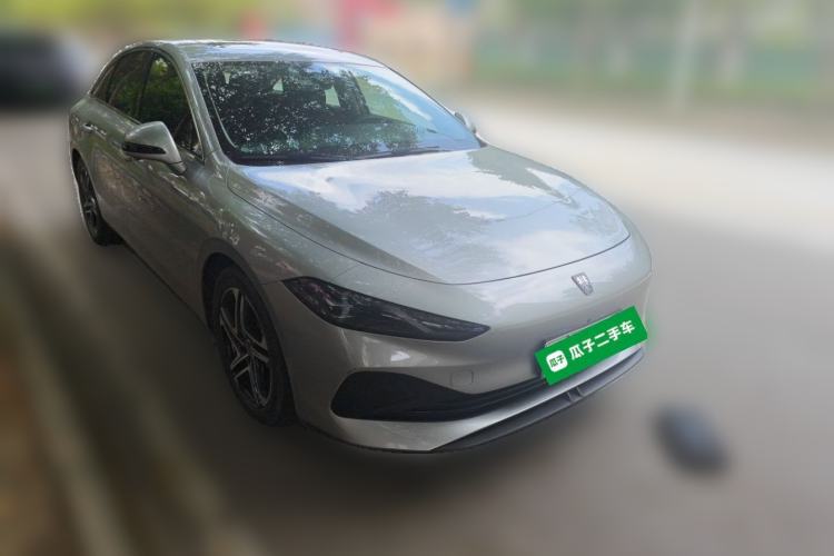 Used Roewe D7 2023 DMH 125km Flagship Edition Front Right 45 Deg