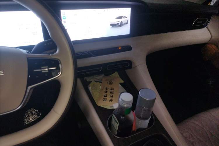 Used Roewe D7 2023 DMH 125km Flagship Edition Audio And AC Panel