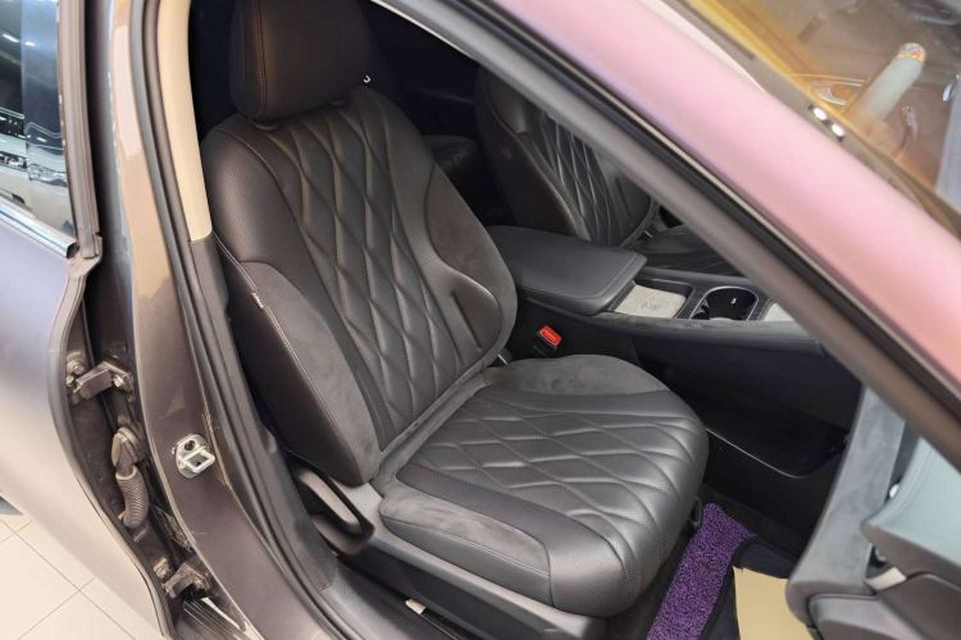 Used Roewe D7 2023 DMH 125km Excellence Edition Interior 1