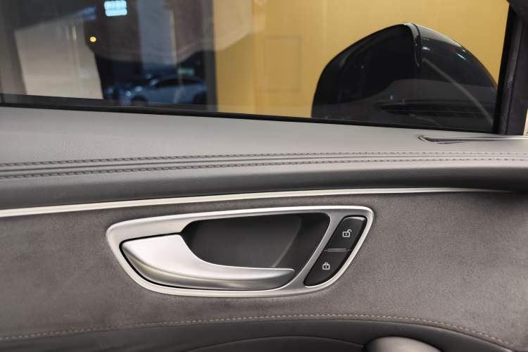 Used Roewe D7 2023 DMH 125km Excellence Edition Interior 13