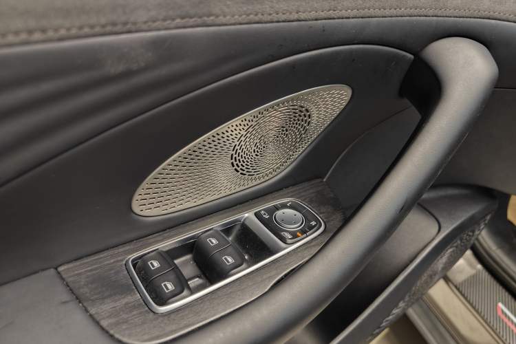 Used Roewe D7 2023 DMH 125km Excellence Edition Interior 8
