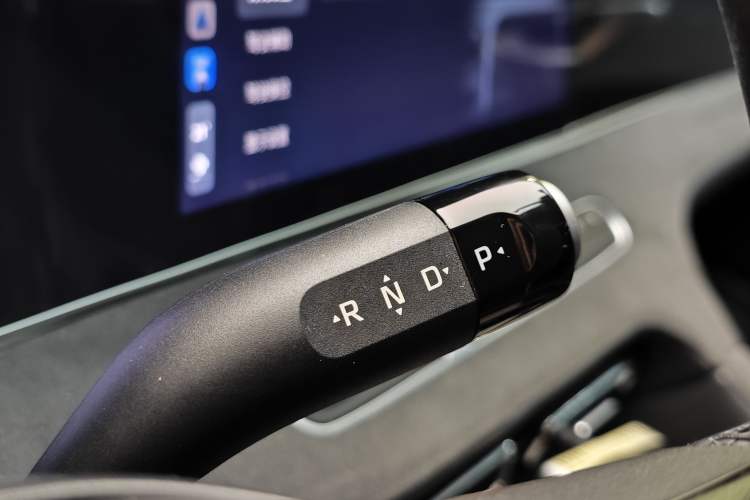Used Roewe D7 2023 DMH 125km Excellence Edition Interior 9