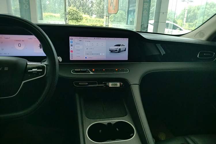 Used Roewe D7 2023 DMH 125km Superior Edition Audio And AC Panel