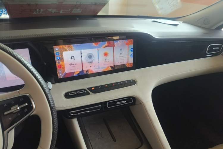 Used Roewe D7 2023 EV 510km Rear-Drive Flagship Edition Audio And AC Panel
