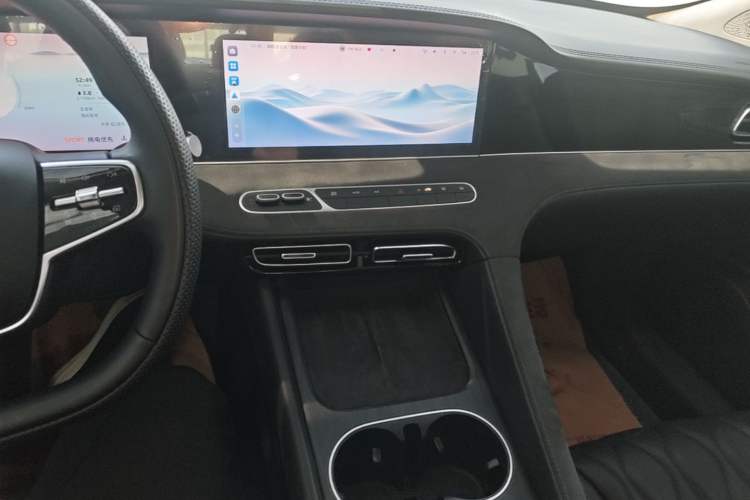 Used Roewe D7 2023 DMH 125km Flagship Edition Audio And AC Panel