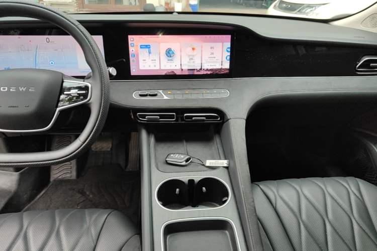 Used Roewe D7 2023 DMH 125km Excellence Edition Audio And AC Panel