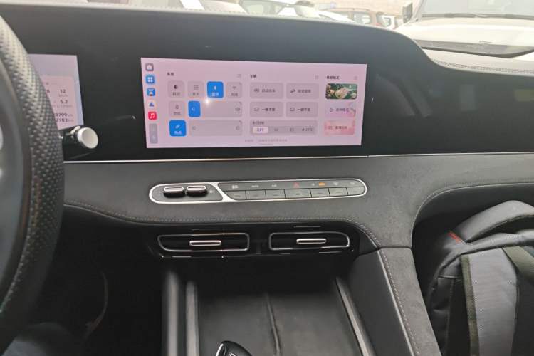 Used Roewe D7 2023 DMH 125km Flagship Edition Audio And AC Panel