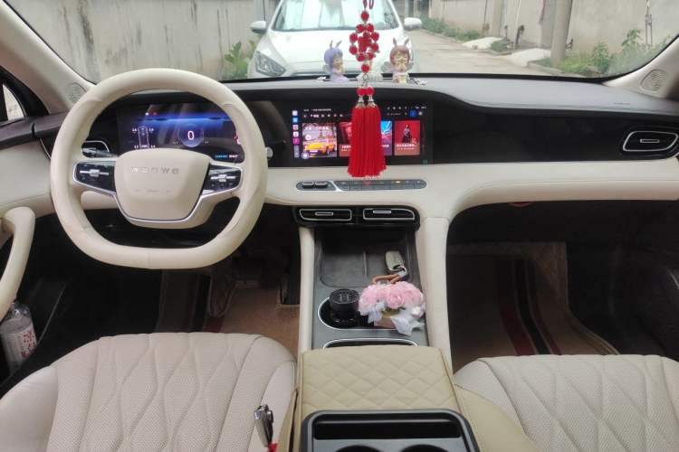 Used Roewe D7 2023 DMH 125km Excellence Edition Center Console