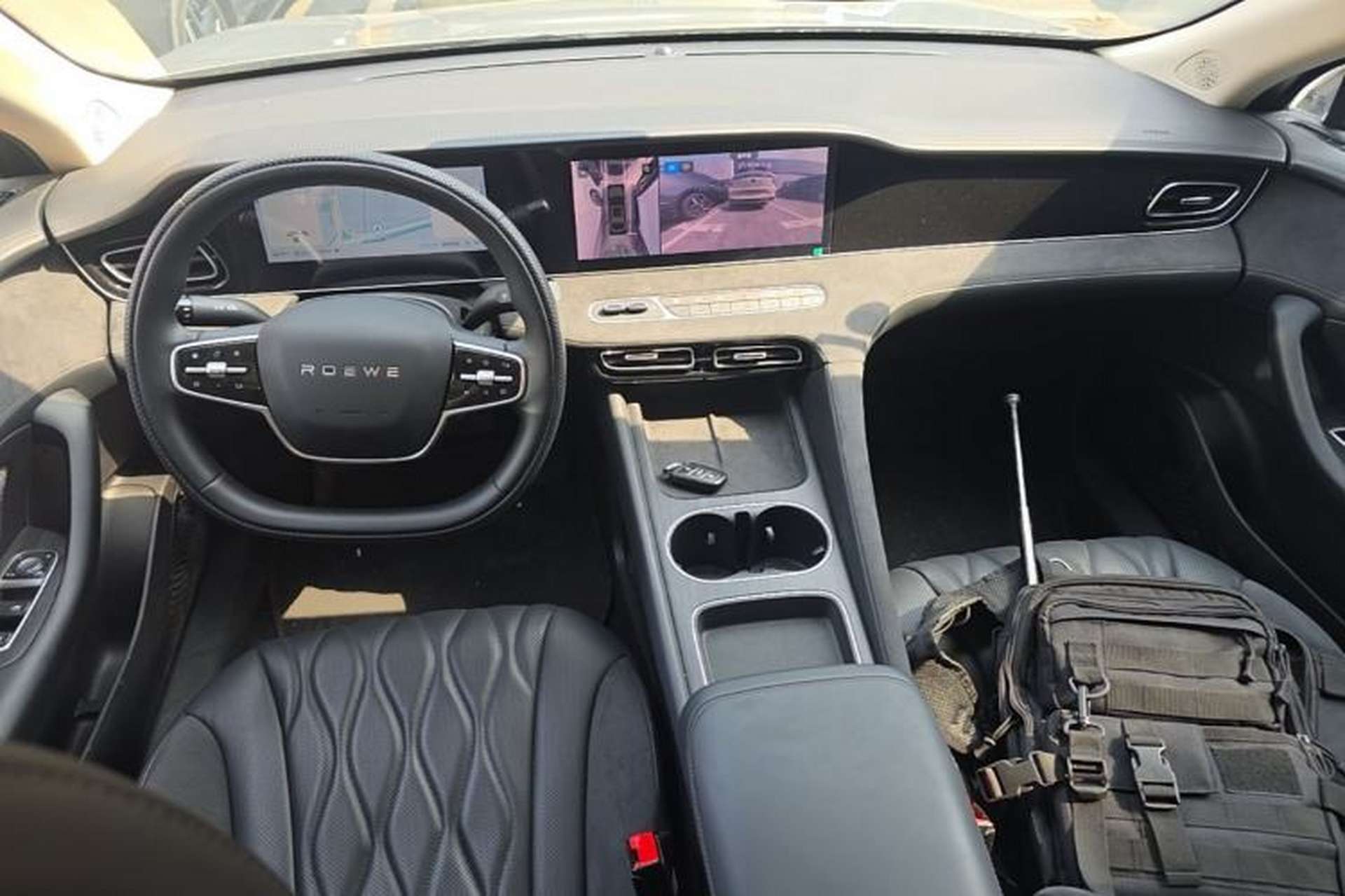 Used Roewe D7 2023 DMH 125km Flagship Edition Center Console