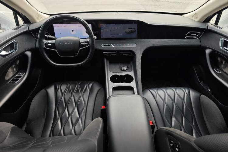 Used Roewe D7 2023 DMH 125km Flagship Edition Center Console