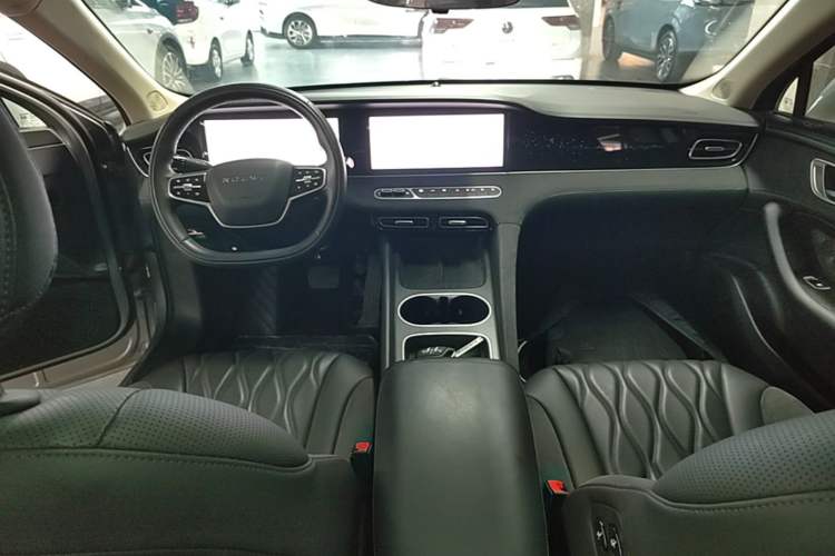 Used Roewe D7 2023 DMH 125km Flagship Edition Center Console