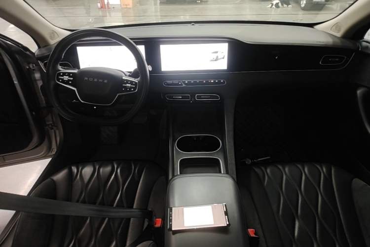 Used Roewe D7 2023 DMH 125km Flagship Edition Center Console
