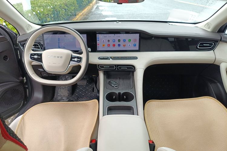 Used Roewe D7 2023 DMH 125km Excellence Edition Center Console