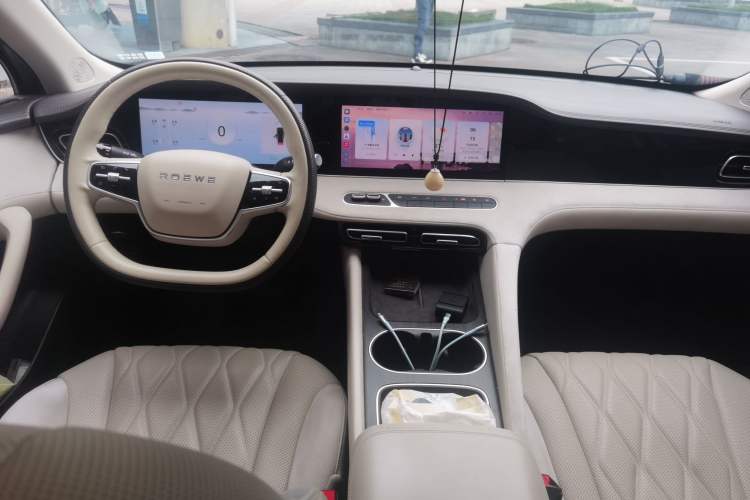 Used Roewe D7 2023 DMH 125km Excellence Edition Center Console