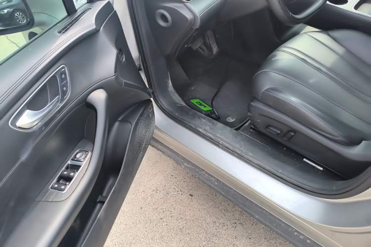 Used Roewe D7 2023 DMH 125km Superior Edition Driver Seat