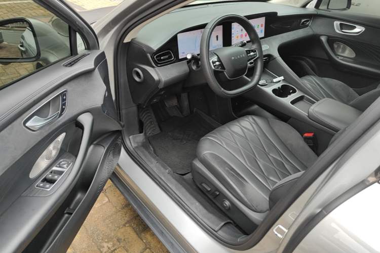 Used Roewe D7 2023 DMH 125km Excellence Edition Driver Seat