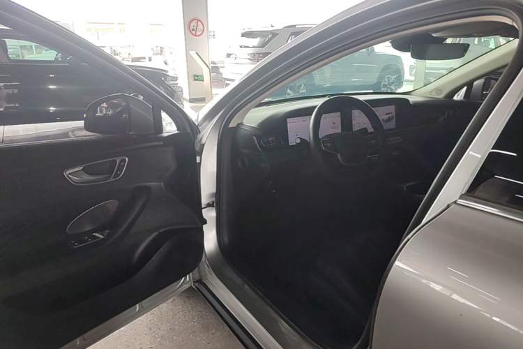 Used Roewe D7 2023 DMH 125km Flagship Edition Driver Seat